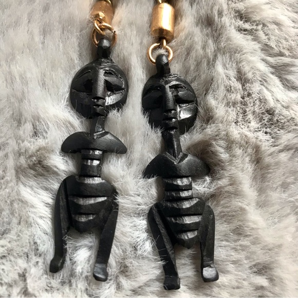 Handmade Ebony gold plated earrings made in Kenya - Picture 2 of 4